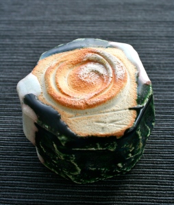 Foot (kodai) of sake cup by Kouchi Hidetoshi